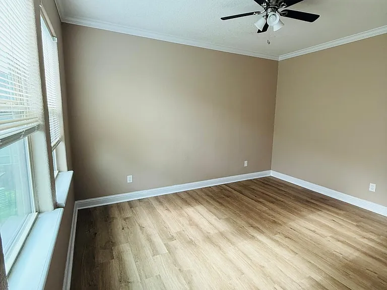 4th Bedroom upstairs