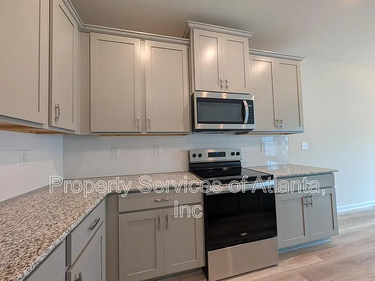 1354 Willow Brook Cir — Photo 6