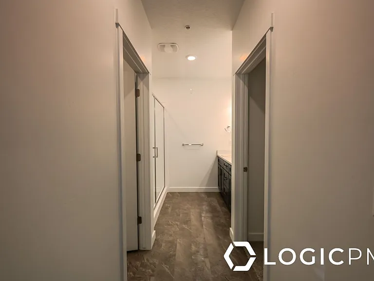 754 W Blue Magic Ln #201 — Photo 34