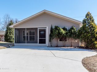 856 Gilbert St, Alcoa, TN 37701