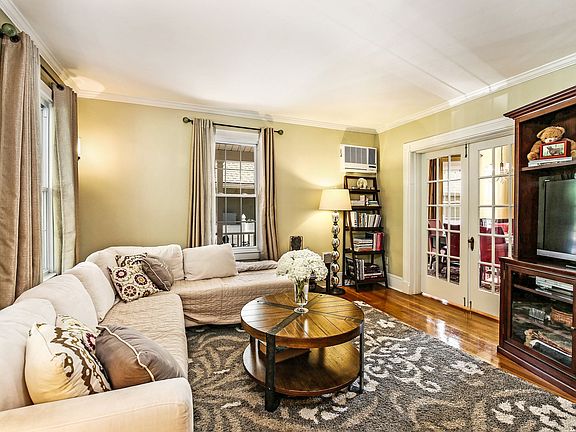 222 First ave,pelham,ny,10803 ( 005of 39).jpg