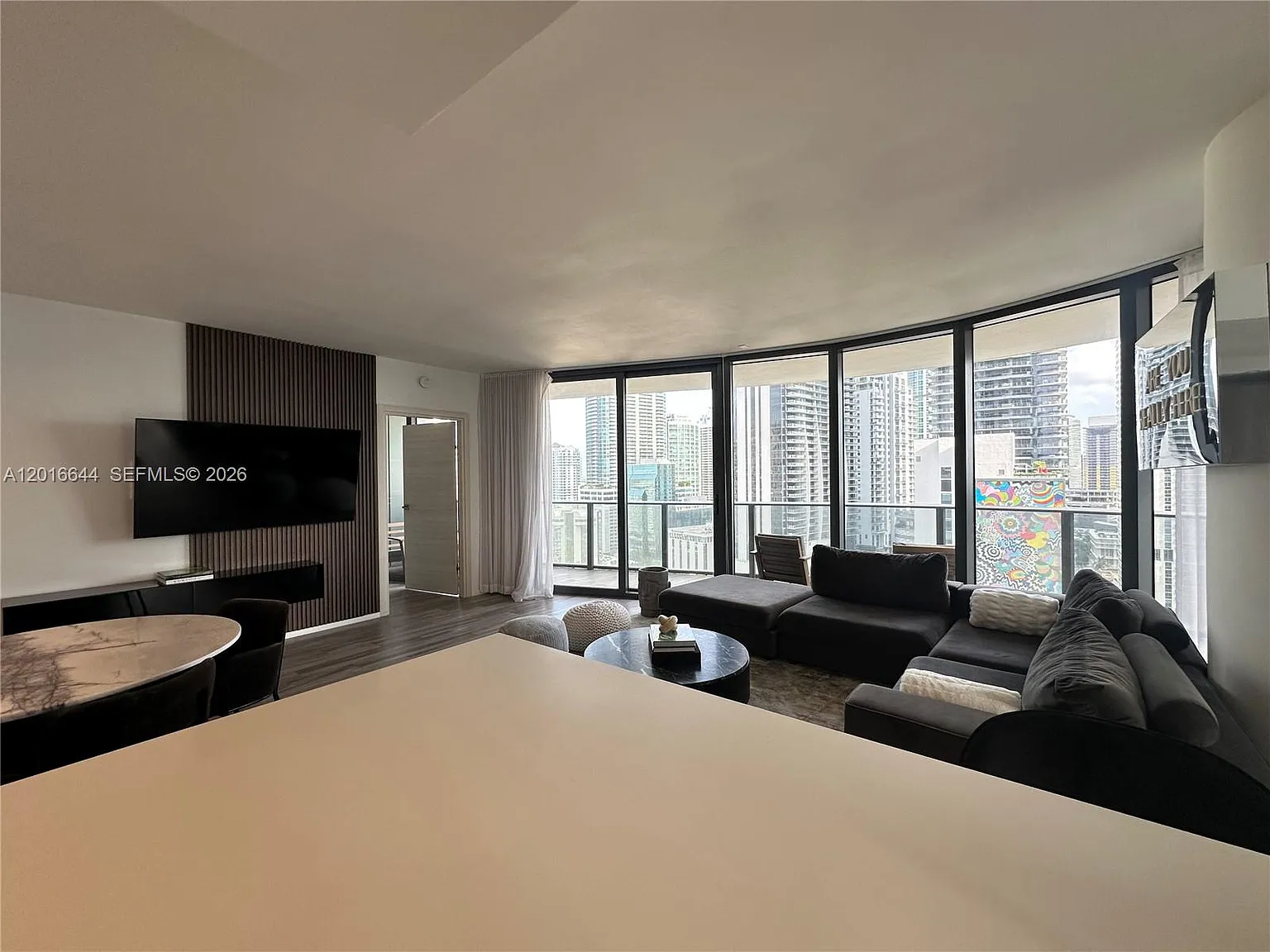 3 bed, 1613 sqft, $10,000 — Photo 4