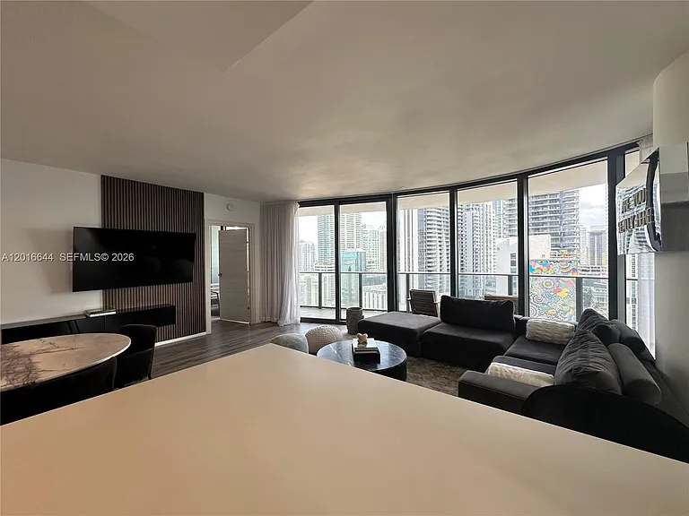 801 S Miami Ave — Photo 22