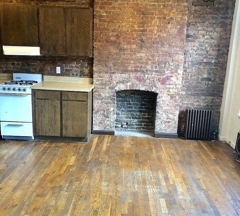 1st image of 42 Columbia Pl APT 3A