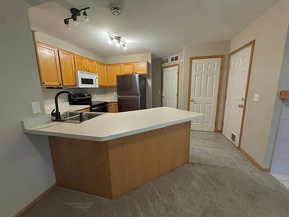 4th image of 20583 Abbey Ln #148