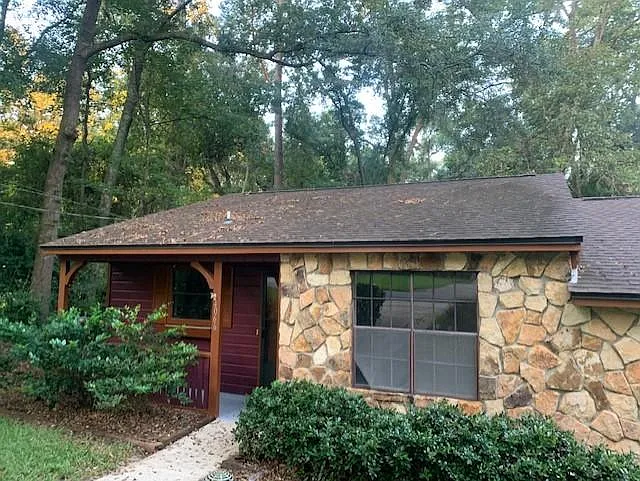 2 bed, 858 sqft, $1,500 — Photo 2