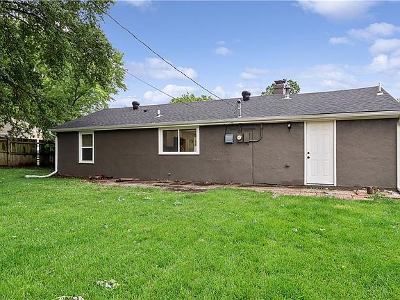 3rd image of 1025 S 50th Dr