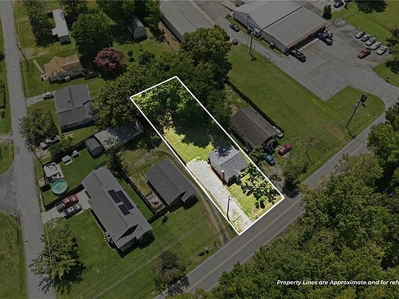 4th image of 6012 Ball Park Rd