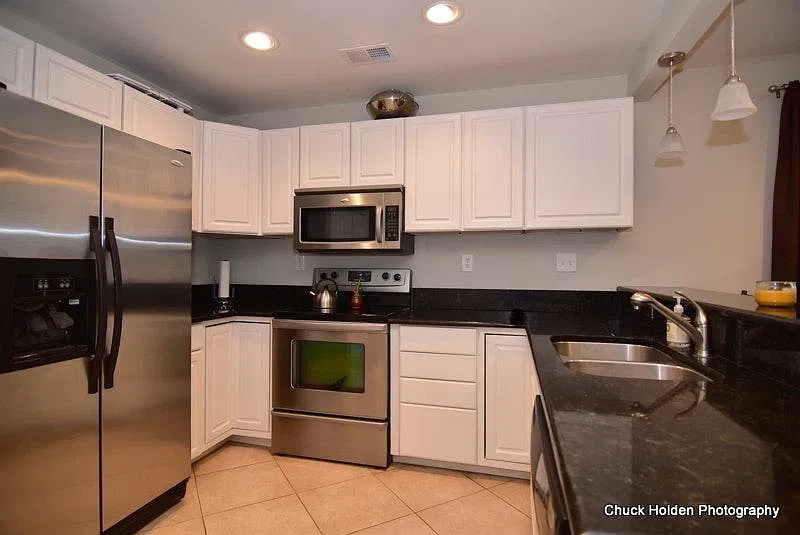 2 bed, 1000 sqft, $1,675 — Photo 4