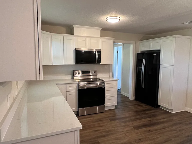 14784 FM 121 — Photo 34
