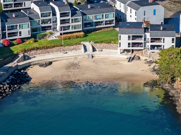 52-52B Tyler Row #B, Marblehead, MA 01945