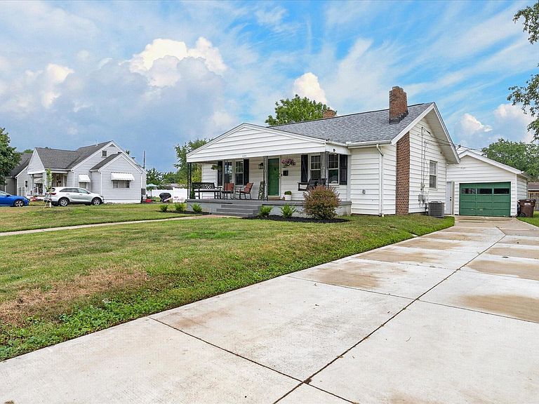 Listing photo 3