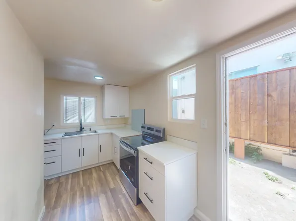 2621 Seminary Ave Unit B, Oakland, CA 94605