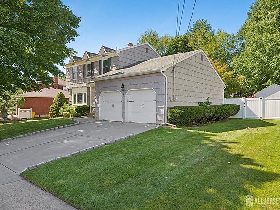 3rd image of 49 Ochs Ave