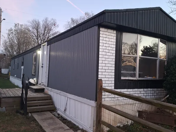 76 Petersburg Ln, Martinsburg, WV 25403