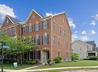 43109 Clarendon Sq, Ashburn, VA 20148
