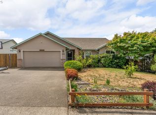 1232 E 4th Ave, Sutherlin, OR 97479