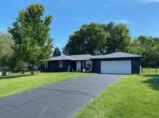 5878 Rural Edge Dr, Roscoe, IL 61073