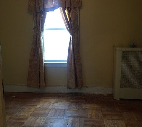 4th image of 42 Boyd Ave