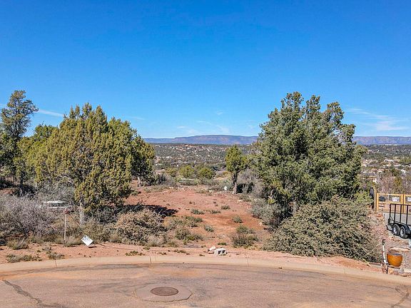 5th image of 908 W Skyline Cir