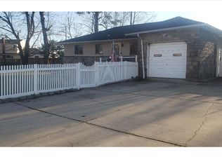 980 Candlewood Rd, Bay Shore, NY 11706