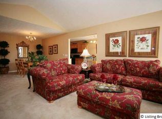 5019 Woodridge Lake Blvd, Louisville, KY 40272