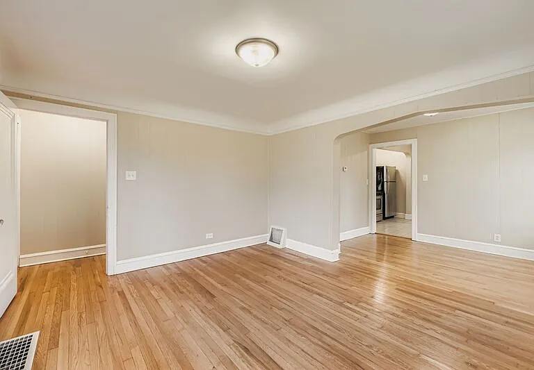 16855 Sayre Ave — Photo 3