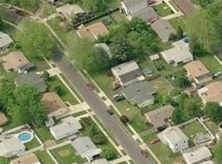 54 Butternut Rd, Levittown, PA 19057