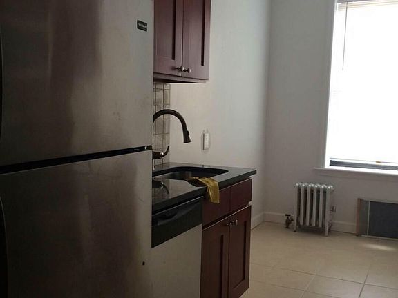 2nd image of 3929 58th St #D2