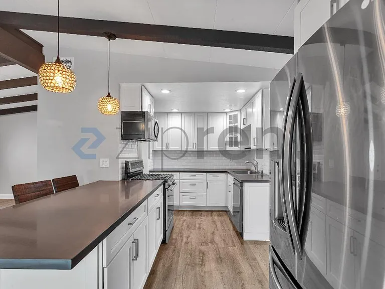 717 Pebble Dr — Photo 8