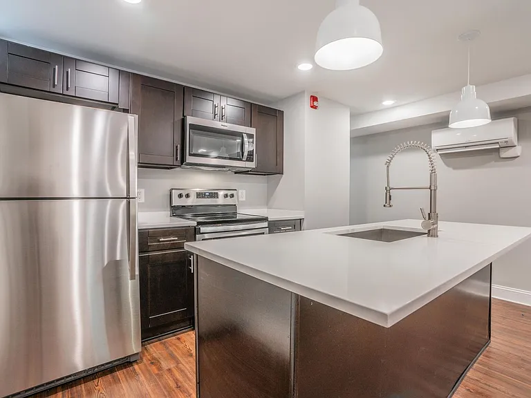 310 E Lanvale St — Photo 23