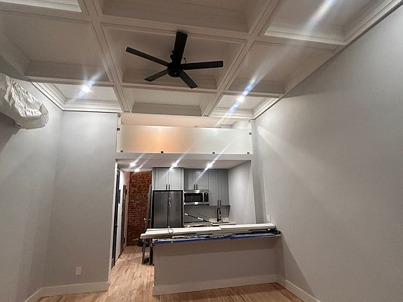 4th image of 7 E 75th St #3A