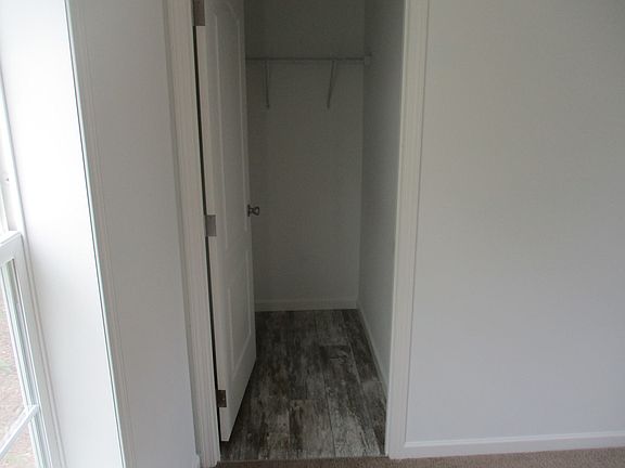 4th image of 2 Willow Dr #112