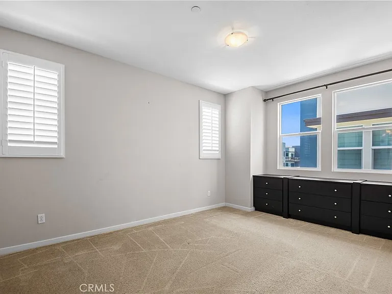 722 Ellis Dr — Photo 9