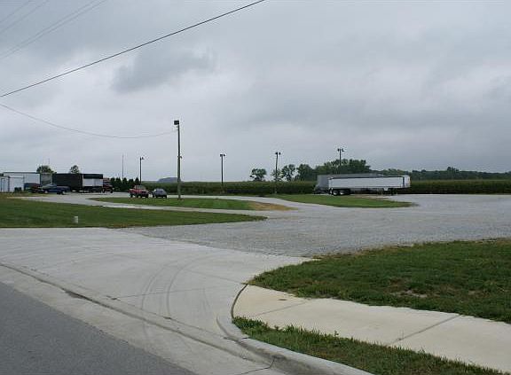 5th image of 1338 N Us Highway 421