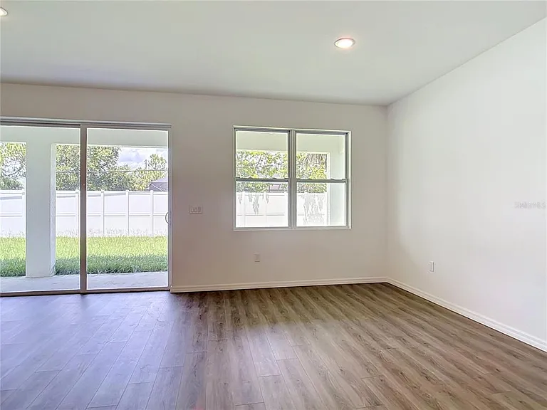 1081 McCrory St — Photo 22