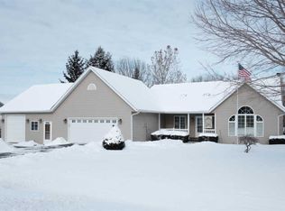5944 Targee Trl, Roscoe, IL 61073