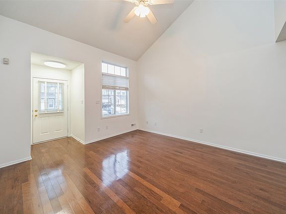 5th image of 6855 Woodland Ave Unit 1203