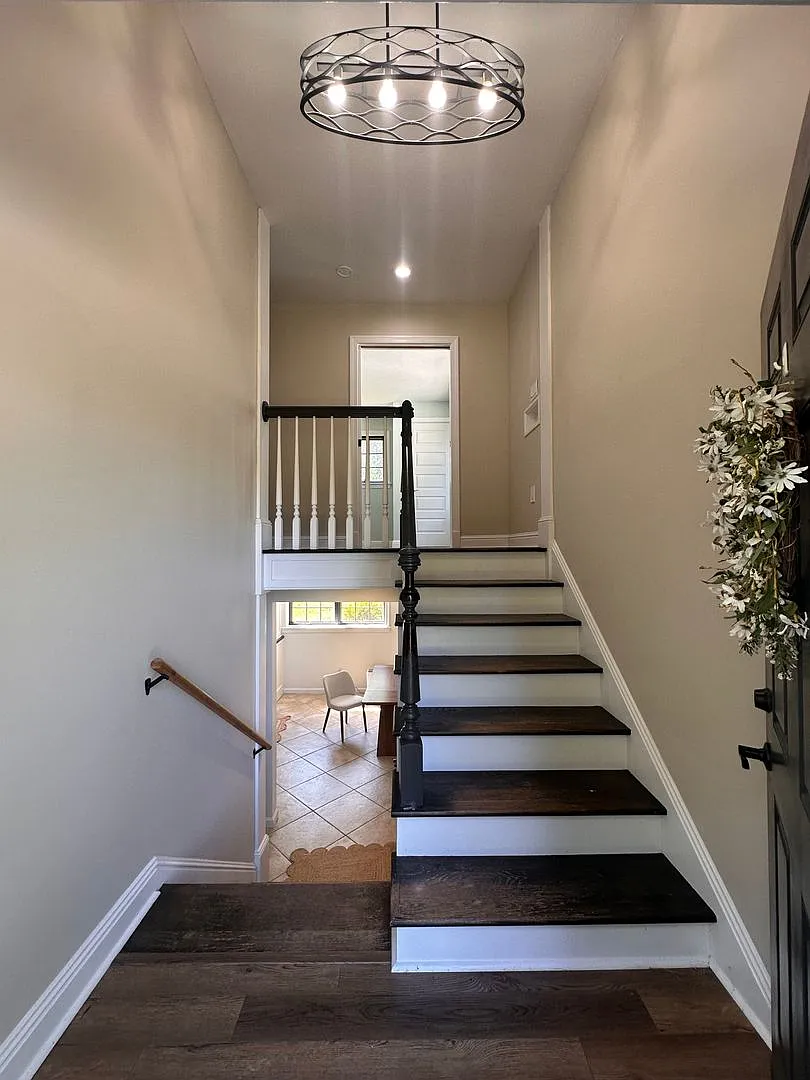 Spacious 3-Bedroom Home with Finished Basement, Bonus Space & Large Fenced Yard! — Photo 3