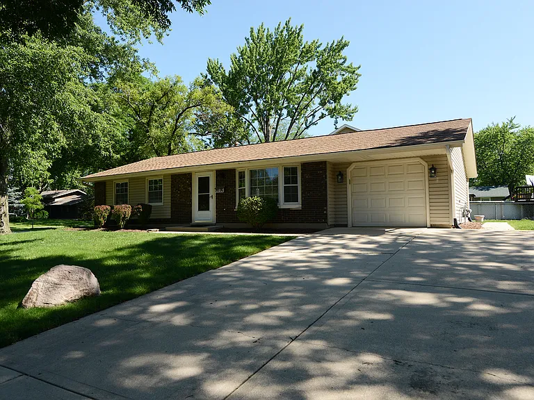 930 Sharon Ln — Photo 34