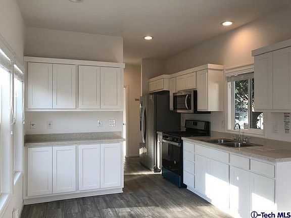 4th image of 10711 Sherman Grove Ave #2