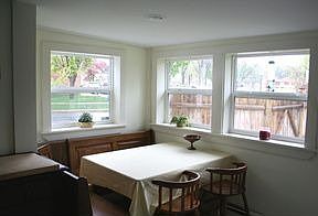 2nd image of 131 Hamilton St