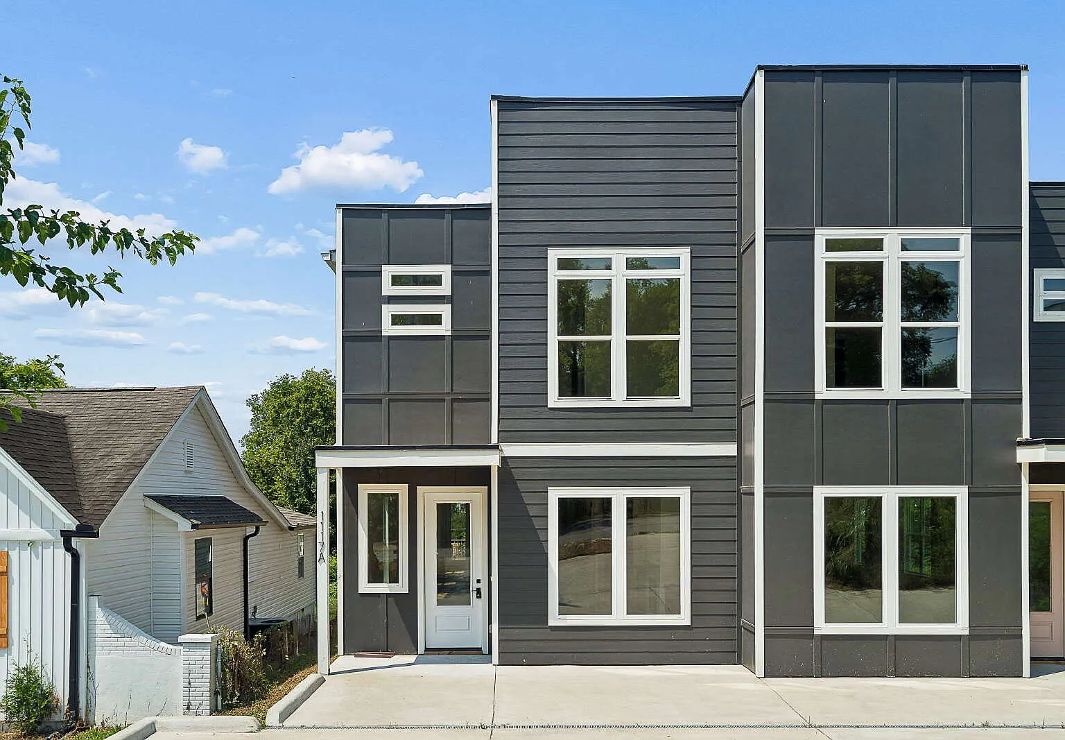 3 bed, 3.0 bath, 2137 sqft, $3,350 — Photo 1