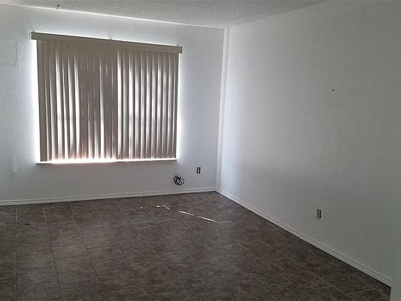 4th image of 2600 Galemeadow Dr