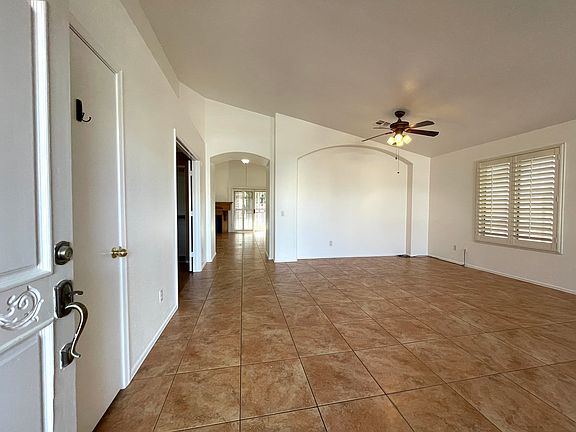 4th image of 5043 W Taro Dr