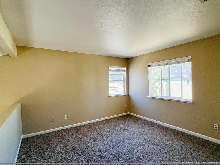 1476 Gentry Ln — Photo 6