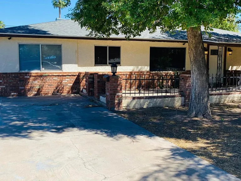 1418 E Williams St — Photo 2