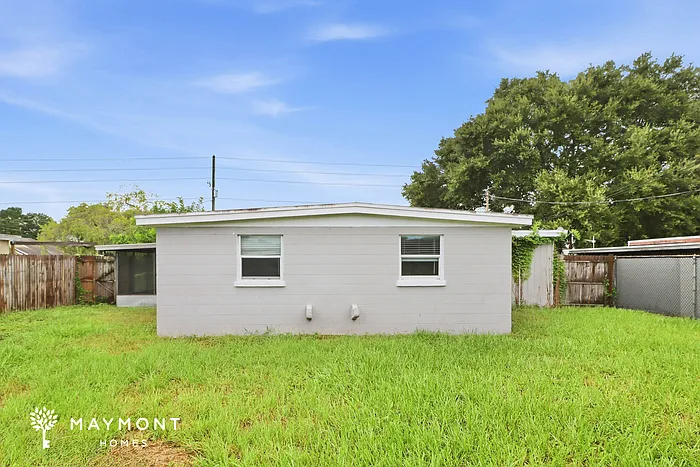 4 bed, 2.0 bath, 1110 sqft, $2,325 — Photo 2