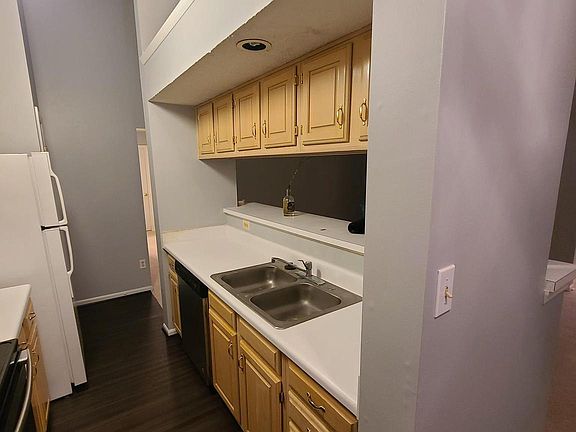 4th image of 13113 Briarcliff Ter APT 112