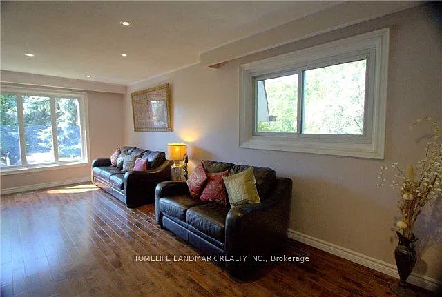 102 Beaverbrook Ct — Photo 6